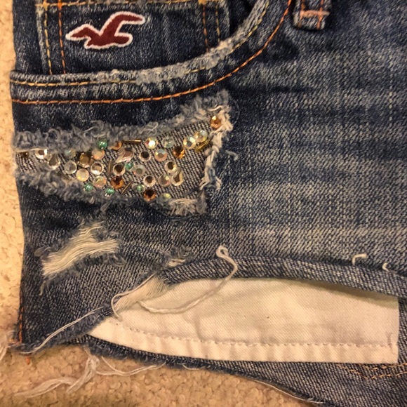 Shorts - Picture 4 of 5